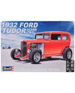1932 Ford Tudor Sedan Model Kit 1/25 Scale 2-in-1 Revell Level 4
