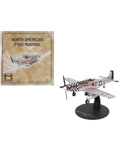 1944 P-51D Mustang Diecast Model Big Beautiful Doll 1/72 Militaria RAF Duxford