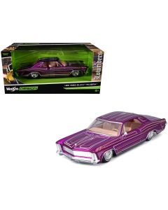 1965 Buick Riviera Diecast Model Car - Lowrider Purple Metallic, 1/26 Maisto