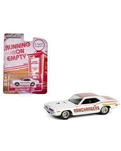 1970 Plymouth Hemi Barracuda Diecast Model Car 1/64 Greenlight Running on Empty