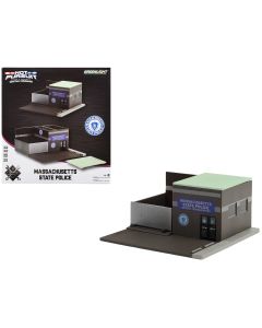 2023 Massachusetts State Police Diorama Hot Pursuit Central Command 1/64 Scale Greenlight