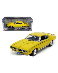 1969 Pontiac GTO Judge Yellow 1/18 Diecast Model Car Motormax Collector's Item