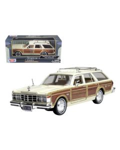 1979 Chrysler Lebaron Town & Country Cream 1/24 Diecast Model Car Motormax