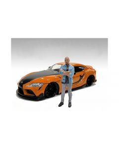 1/18 Scale Car Meet 3 Figure 6 by American Diorama