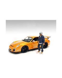 1/24 Scale Car Meet 1 Figurine IV by American Diorama Model Accessory