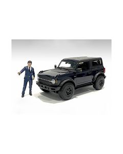 1/24 Scale Male Salesperson Figurine The Dealership by American Diorama
