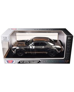 2018 Dodge Challenger SRT Hellcat Widebody 1/24 Diecast Model Car - Custom Wrap by Motormax