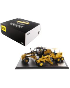 1939-1959 Cat Caterpillar No. 12 Motor Grader Diecast Model 1/50 Scale  
Cat Caterpillar 12M3 Motor Grader Diecast Model 1/50 Scale by Diecast Masters