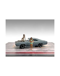 2023 American Diorama Car Wash Girls Set 1 - Dorothy & Barbara 2-Piece Figures 1/43 Scale