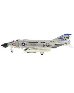 1967 McDonnell Douglas F-4B Phantom II Fighter-Bomber VF-143 Pukin Dogs 1/72 Diecast Model
