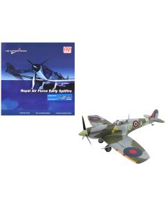 1943 Supermarine Spitfire Mk Vb Diecast Model 1/48 - RCAF Air Power Series
