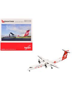 2023 Bombardier Q400 Diecast Model Airplane - QantasLink Dasher-8 Livery 1/200