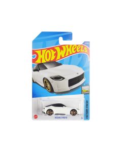 2023 Nissan Z Proto White Metallic Diecast Model Car Hot Wheels Factory Fresh