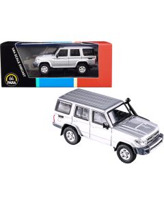 2023 Toyota Land Cruiser 76 Silver Pearl 1/64 Diecast Model Car by Paragon